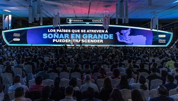 领灿Master系列助力危地马拉 FUNDESA ENADE 2025 商业峰会